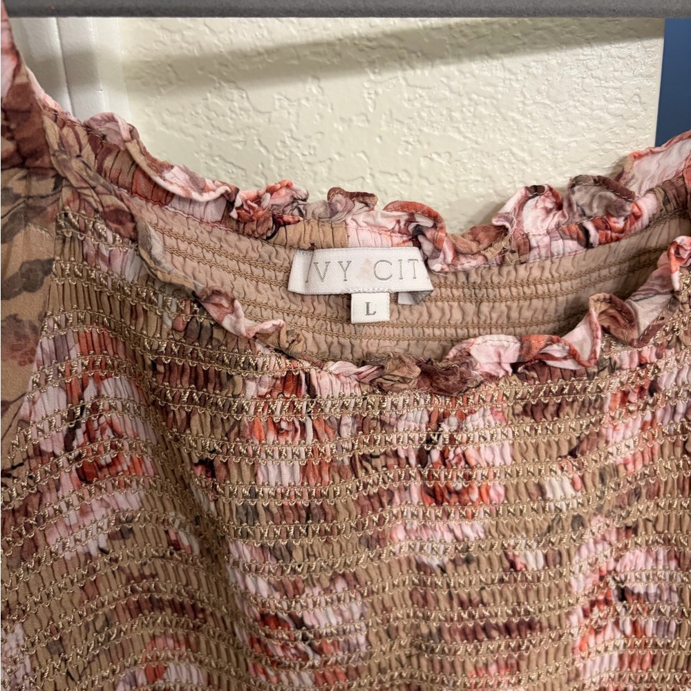 Ivy City Co Giselle Floral Dress in Pink and Brown - Picture 2 of 3